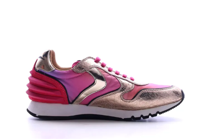 公司進(jìn)口品牌鞋子報關(guān)的注意事項(xiàng)