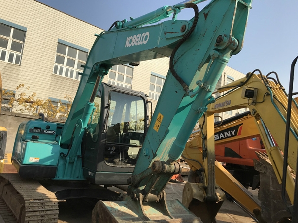 1634898476109463.jpg 日本二手挖掘機(jī)進(jìn)口報關(guān)代理_副本.jpg