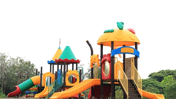 1638874490550227.jpg 進(jìn)口兒童游樂設(shè)備清關(guān)常見的4個(gè)問答_副本.jpg